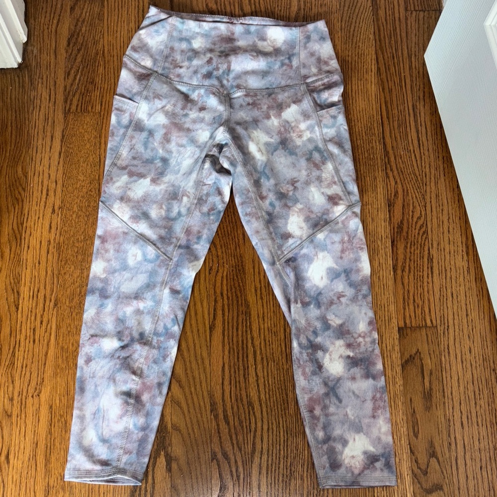 Evolution and Creation Abstract Patterned Leggings